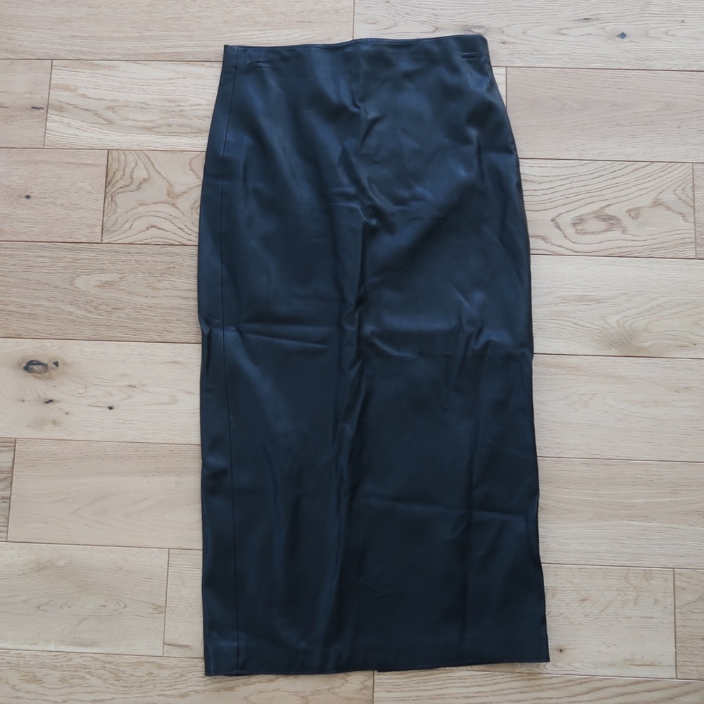 Zara vegan leather skirt in black. Size small